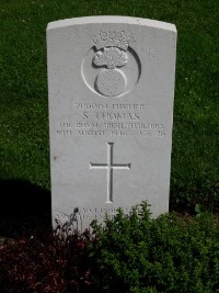 Klagenfurt War Cemetery - Thomas, Stanley
